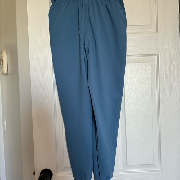 Lululemon joggers - Picture 2 of 4